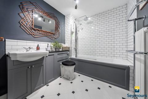 4, The Keep Cardwells Keep, Guildford, GU2 9PE