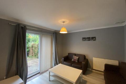 4 bedroom house to rent, 14 Ilex Close Englefield Green Egham Surrey