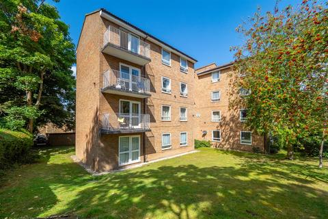 1 bedroom apartment for sale, Ventnor Road, Sutton