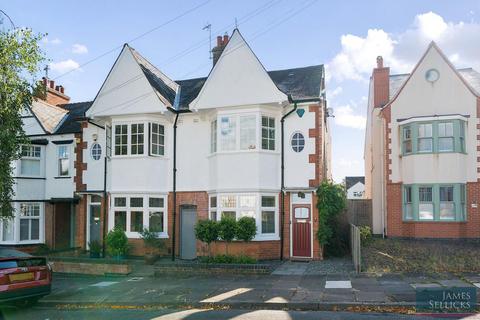 3 bedroom end of terrace house for sale, Dovedale Road, Stoneygate, Leicester