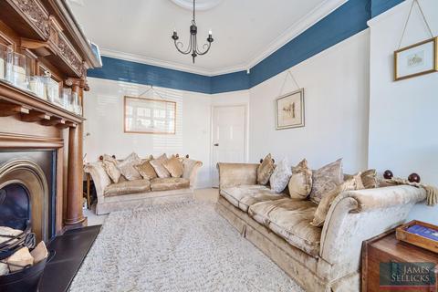 3 bedroom end of terrace house for sale, Dovedale Road, Stoneygate, Leicester