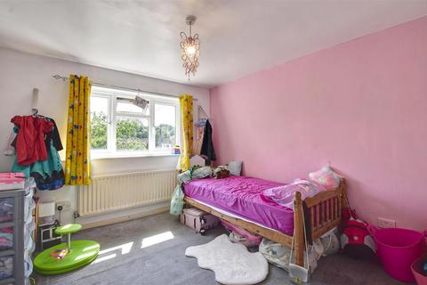 15 Henley Fields, St Michaels, Tenterden, TN30 6EL