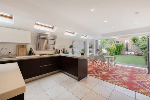 43 Stephendale Road, London, SW6 2LT
