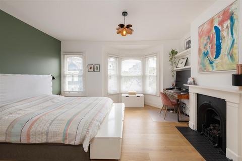 43 Stephendale Road, London, SW6 2LT