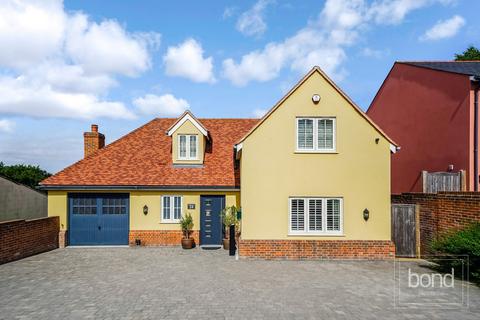 4 bedroom detached house for sale, Main Road, Danbury CM3