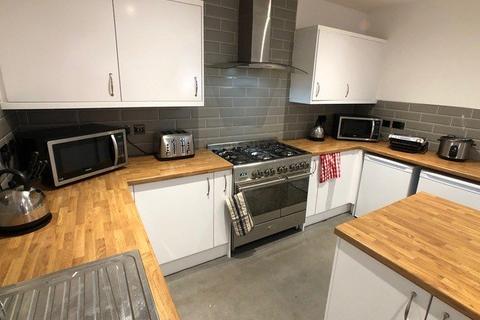 1 bedroom in a house share to rent, Flanshaw Lane, Wakefield, West Yorkshire, WF2