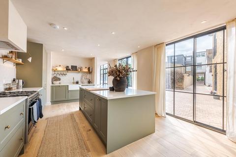 4 bedroom semi-detached house for sale, Alderbrook Road, London SW12