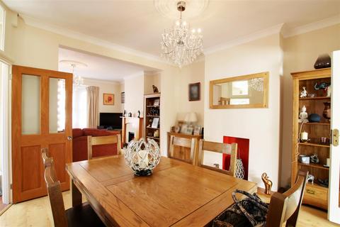 2 bedroom end of terrace house for sale, Percival Road, Enfield