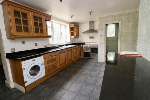 Mayville Town Street, Shiptonthorpe, York, YO43 3PE