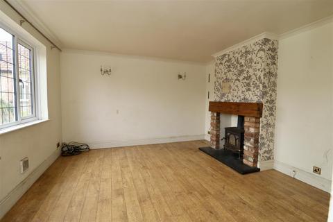 Mayville Town Street, Shiptonthorpe, York, YO43 3PE
