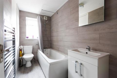 68 Brookfield Avenue, Barry, CF63 1EQ