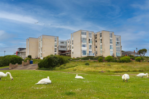 2 bedroom flat for sale, Sea Point, Barry