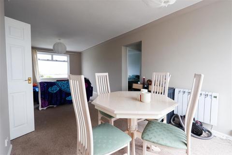 2 bedroom flat for sale, Sea Point, Barry