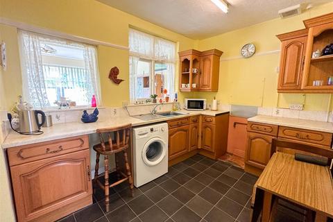 3 bedroom semi-detached house for sale, Oxford Street, Barry