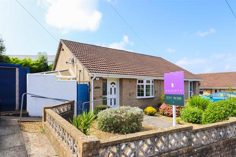 2 bedroom semi-detached bungalow for sale, Lakin Drive, Barry