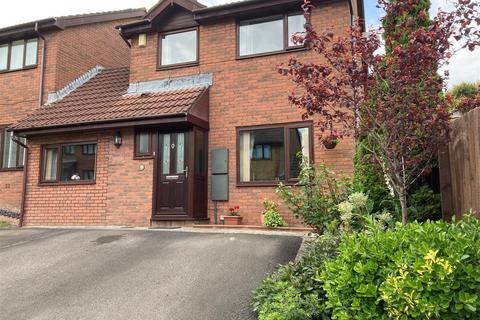 15 Priory Gardens, Barry, CF63 1FH