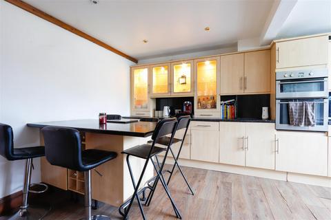 22 Blackwell Close, Barry, CF63 1DB