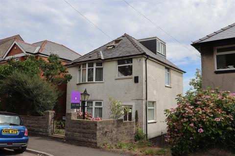 4 bedroom detached house for sale, Victoria Park Road, Barry