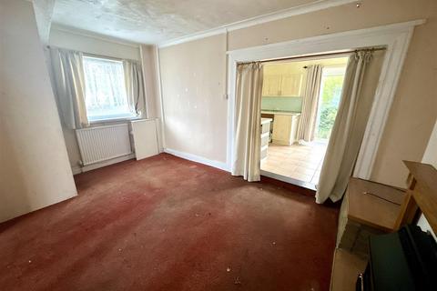 470 Gladstone Road, Barry, CF63 1NL