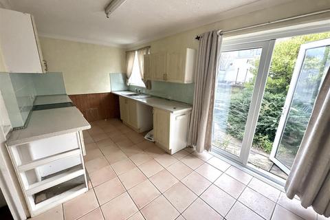470 Gladstone Road, Barry, CF63 1NL