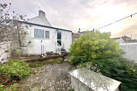 470 Gladstone Road, Barry, CF63 1NL