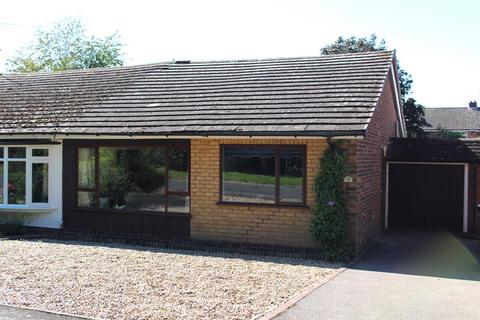 2 bedroom semi-detached bungalow for sale, Leyfields Crescent, Warwick