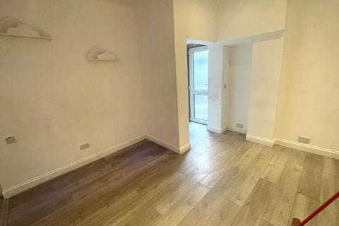 Property to rent, Gorgie Road, Gorgie, Edinburgh, EH11