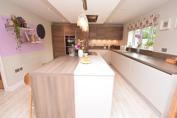 Open plan kitchen &amp; breakfast room