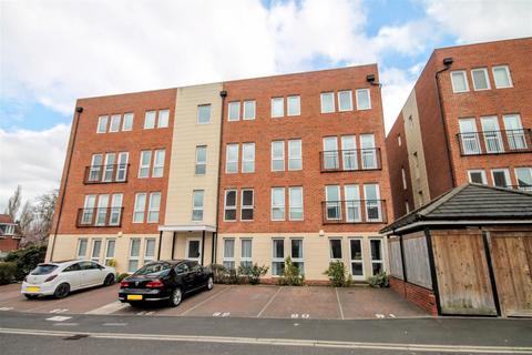 2 bedroom flat to rent, Glaisdale Court, Darlington