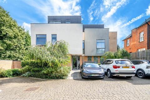 Flat 1, 1 Durham Avenue, Bromley, BR2 0QA