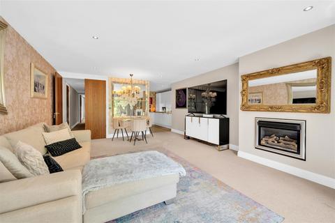 Flat 1, 1 Durham Avenue, Bromley, BR2 0QA