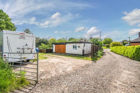 19 Lower Ferry Lane, Callow End, Worcester, WR2 4UN