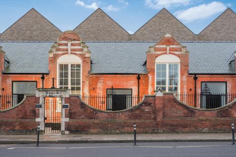 3 bedroom terraced house for sale, 179 Hornsey Road, London, N7