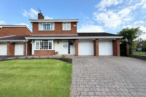 4 bedroom detached house for sale, Turnberry Drive, Wilmslow