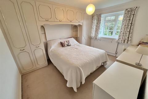 23 Turnberry Drive, Wilmslow, SK9 2QW