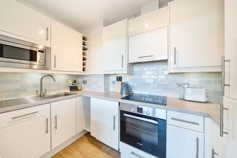 2 bedroom apartment for sale, 119 Newington Causeway, London