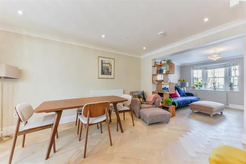 26 Diceland Road, Banstead, SM7 2ET