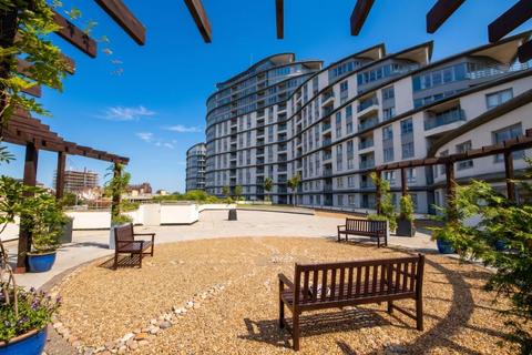2 bed flat/apartment for rent in Centrium, Woking GU22