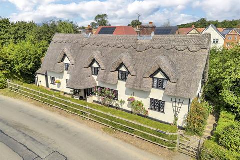 4 bedroom detached house for sale, Wyverstone Road, Bacton