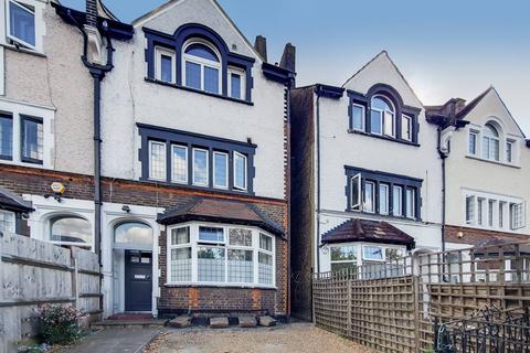 3 bedroom flat to rent, Drewstead Road, Streatham Hill, London, SW16