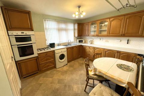 2 Willow Grove, Chadderton, Oldham, OL9 0DS