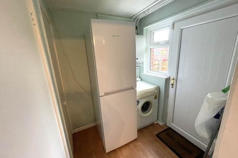 2 Willow Grove, Chadderton, Oldham, OL9 0DS