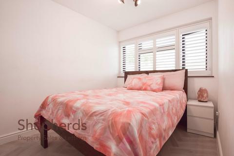 Farthings Windsor Close, Cheshunt, Waltham Cross, EN7 5LW