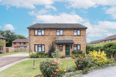 4 bedroom detached house for sale, Montgomery Road, Bicester OX27