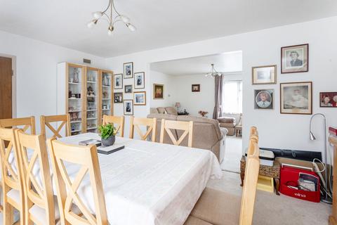 4 bedroom detached house for sale, Montgomery Road, Bicester OX27