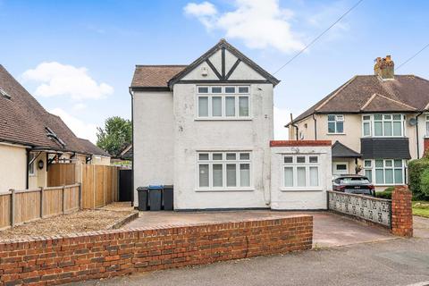 3 bedroom detached house for sale, Waddington Avenue, Coulsdon CR5