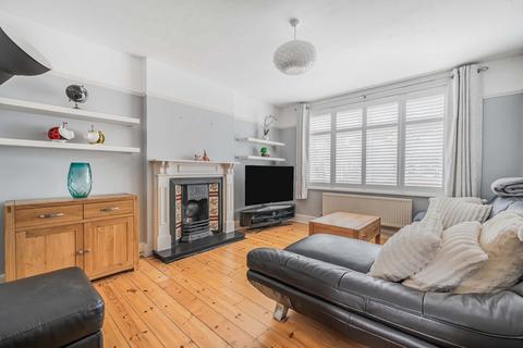 5 Waddington Avenue, Coulsdon, CR5 1QG