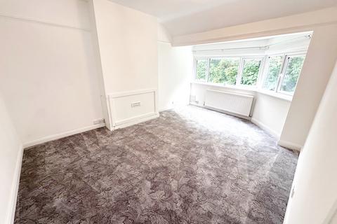 2 bedroom flat to rent, Links Close, Portslade BN41