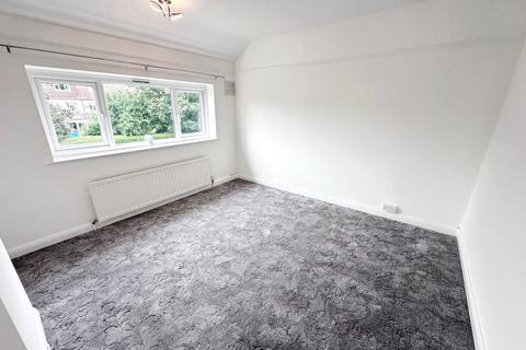 2 bedroom flat to rent, Links Close, Portslade BN41