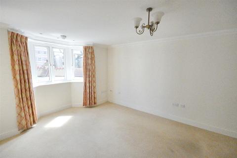 2 bedroom flat for sale, Compton Street, Eastbourne